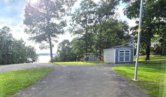 498 Delta Ln, Big Sandy, TN 38221
