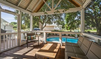 4 Waterbird Dr, Beaufort, SC 29907