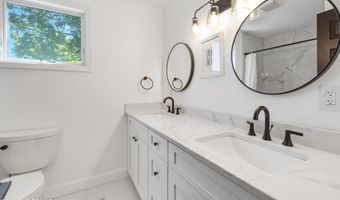 345 Meinzer St, Aberdeen, NJ 07721