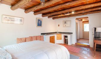 929 AVENIDA ESTRELLITA NE, Albuquerque, NM 87110