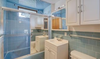 300 Northup St, Cranston, RI 02905