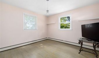 15 Laforge Dr, Coventry, RI 02816