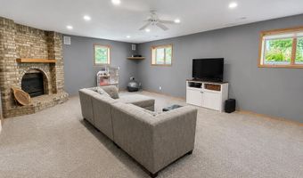 2309 River Rd, Algona, IA 50511