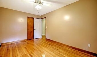 98 Iroquois Rd, Cumberland, RI 02864