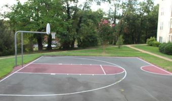 6480 CHEYENNE Dr 201, Alexandria, VA 22312