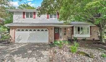 8 Countryside Ct, Amherst, NY 14221