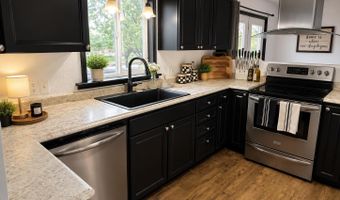 539 E Albion St, Avilla, IN 46710