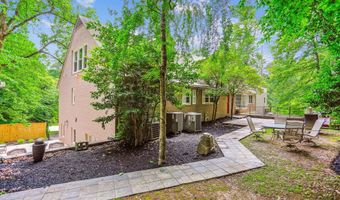 9201 LAUREL OAK Dr, Bethesda, MD 20817