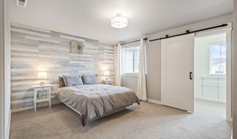 2561 NE Purcell Blvd, Bend, OR 97701