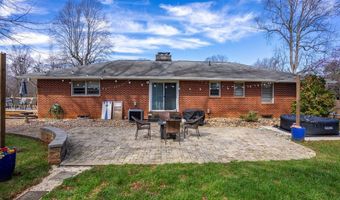 126 Maple St, Appomattox, VA 24522