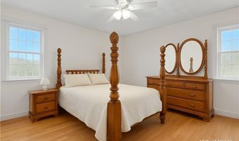 3 Betsy Dr, Bristol, RI 02809