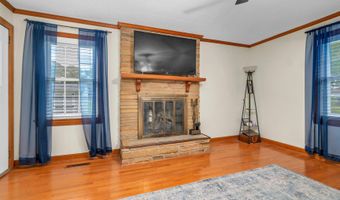 384 Snow Hill St, Ayden, NC 28513