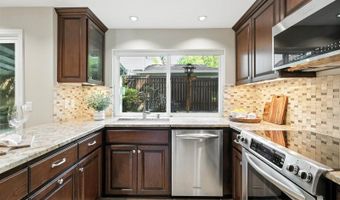 15025 NW Oak Hills Dr, Beaverton, OR 97006