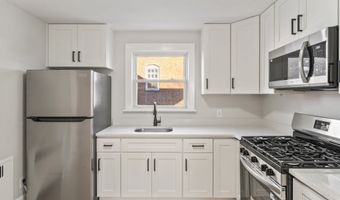 11 Roger Ave, Danbury, CT 06810