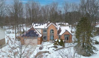 825 Brookside Dr, Ann Arbor, MI 48105