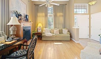 2 Woodlake Ct, Barnegat, NJ 08005