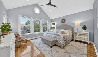 42 Windsor St, Jamestown, RI 02835