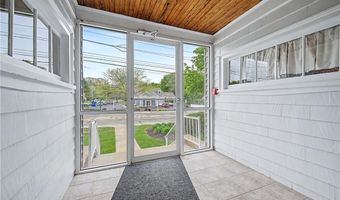 3288 Mendon Rd, Cumberland, RI 02864