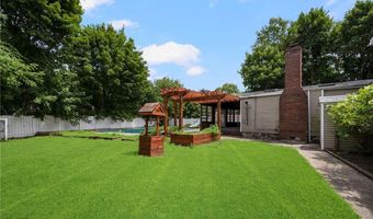 48 Piedmont St, Woonsocket, RI 02895