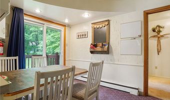 821 Cliffside Dr, Akron, OH 44313