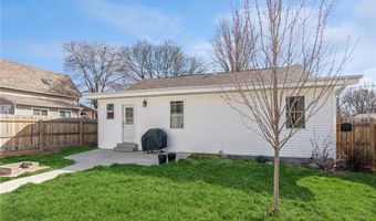 514 S Roche St, Knoxville, IA 50138
