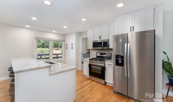 22 Glen Cove Rd, Arden, NC 28704