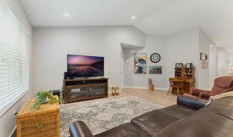 423 Old Glory Dr NE, Alexandria, MN 56308