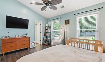 16 Sherwood Ln, Beaufort, SC 29907