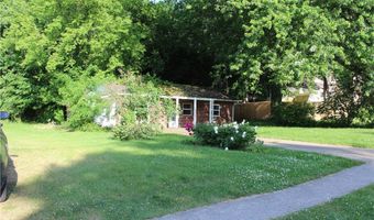 323 Fox Dr, Ashtabula, OH 44004