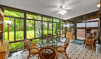 535 Forest Glen St, Ames, IA 50014