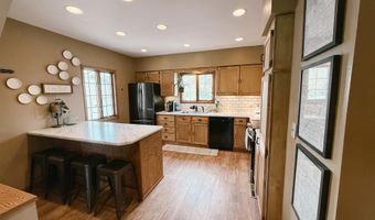 508 3rd Ave, Alton, IA 51003