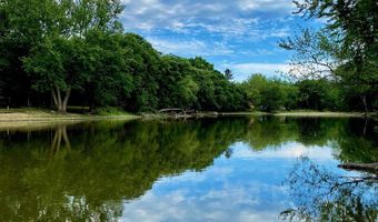17 Willow St, Algonquin, IL 60102