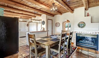 2 Latilla Ln, Arroyo Seco, NM 87514