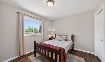615 SUN VALLEY Dr, Cheyenne, WY 82001