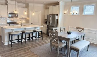 1984 Crumhorn Ave, Boiling Springs, SC 29316