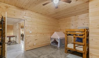 4978 S 11th Rd, Aldrich, MO 65601