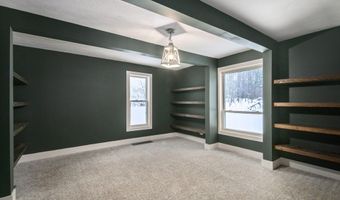 182 40th St, Allegan, MI 49010