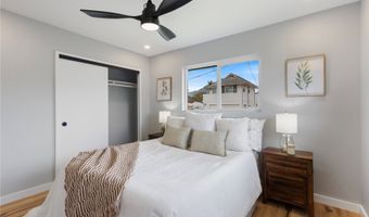 614 Kalolina St A, Kailua, HI 96734