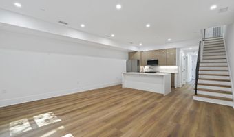 2524 41ST St NW 2, Washington, DC 20007