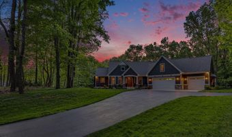 547 Roundtree Dr NE, Ada, MI 49301
