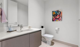 3250 NE 188th St LPH02, Aventura, FL 33180