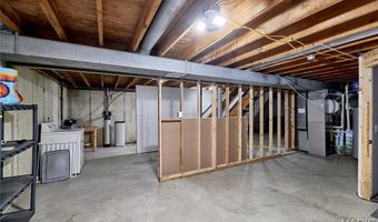 1211 Big Bend Rd, Ballwin, MO 63021