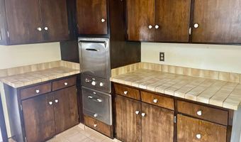 810 3rd St NW, Austin, MN 55912
