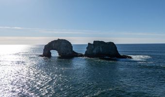 319 S NEPTUNE St, Rockaway Beach, OR 97136