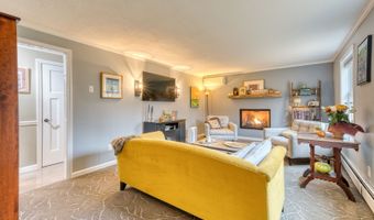 286 Middletown Rd, Colchester, CT 06415