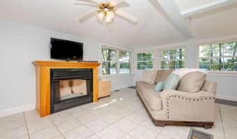 117 Middle Rd, Acton, ME 04001