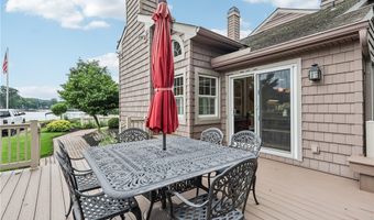 643 Isle View Dr, Akron, OH 44319