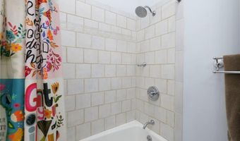 78 Coggeshall Ave 3, Newport, RI 02840