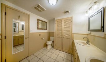 4 Orange Ln, Arkansas City, KS 67005