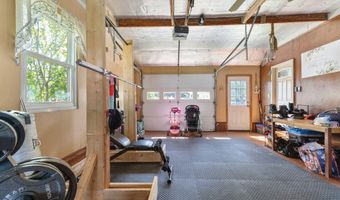 10 Tanglewood Rd, Albany, NY 12205